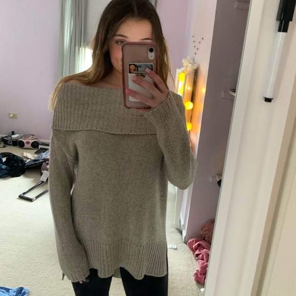 Sweater - Picture 2 of 4